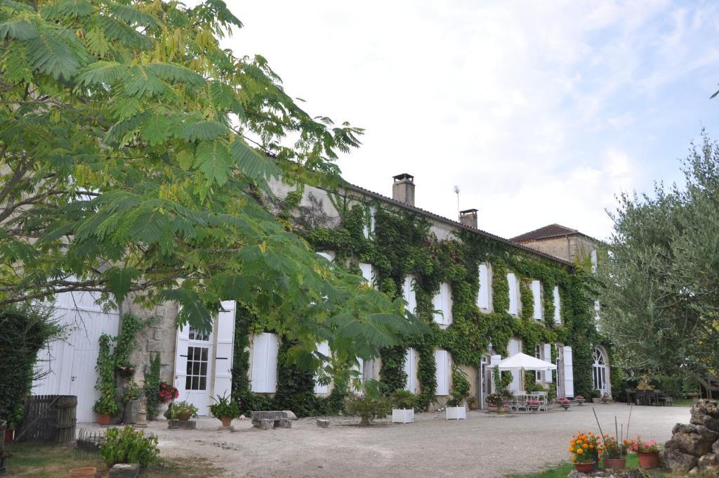 Bed and Breakfast Domaine de Paguy à Betbezer Extérieur photo